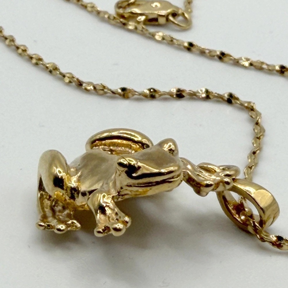 Gold Tone Frog Pendant Necklace 16" Cute Whimsical 3/4" Charm